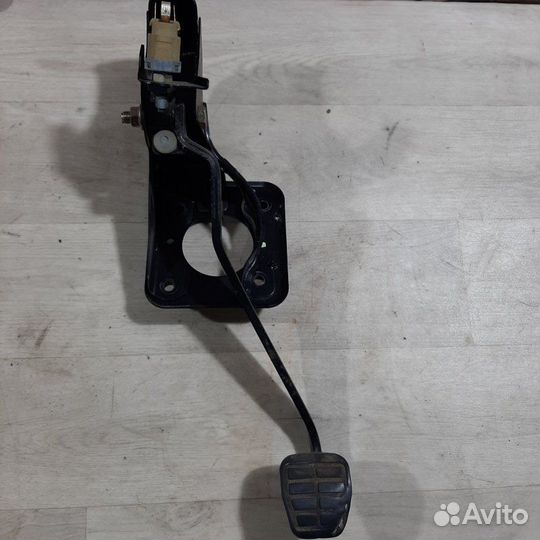 Педаль сцепления Chery Tiggo T 11 2011