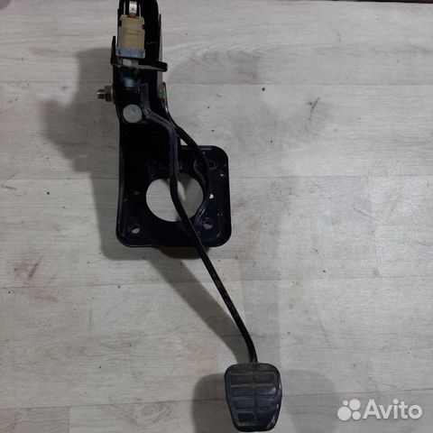 Педаль сцепления Chery Tiggo T 11 2011