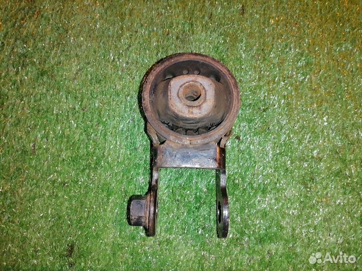 Опора двигателя (подушка двс) задняя 12363-40020 T