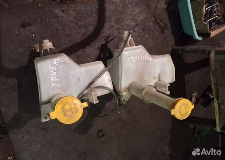 Бачок стеклоомывателя Mazda Tribute