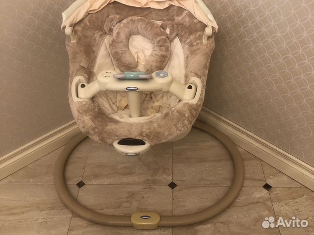 Электрическая качеля фирмы Graco