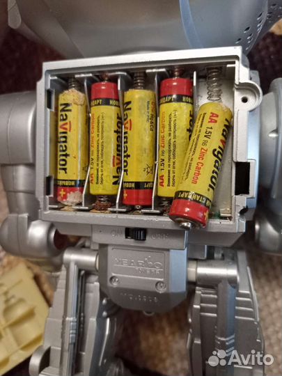 Игрушка робот