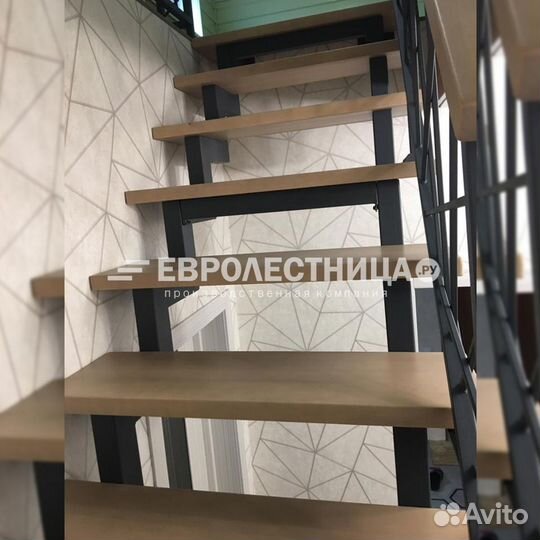 Лестница металлическая в дом