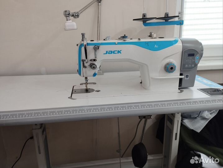 Промышленная прямострочная швейная машина
