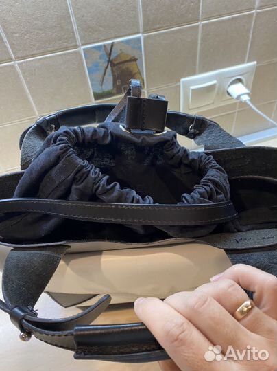 Кожаная сумка zara