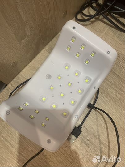 Лампа для сушки ногтей