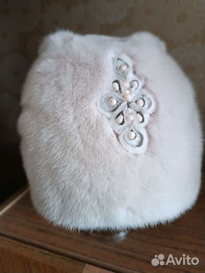 Норковая шапка и варежки
