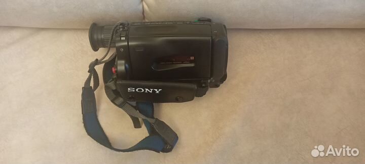 Видеокамера Sony Handycam Video 8 CCD-TR440E PAL
