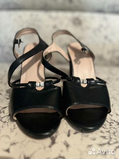 Босоножки женские 38 размер