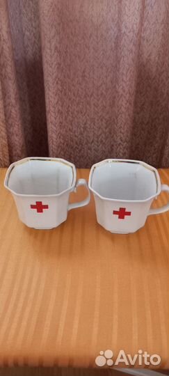 Чашки фарфоровые