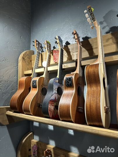 Укулеле в ассортименте