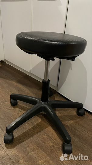 Стул косметолога