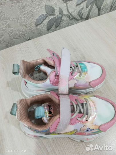 Кроссовки детские на девочку размер 27
