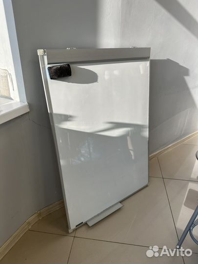 Доска флипчарт маргитно-маркерная на ножках