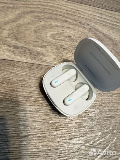 Беспроводные наушники jbl