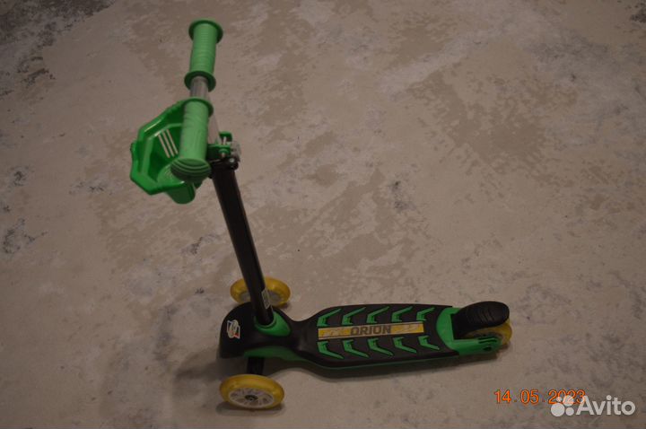 Самокат детский трехколесный