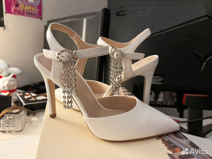 Туфли женские 37 размер белые