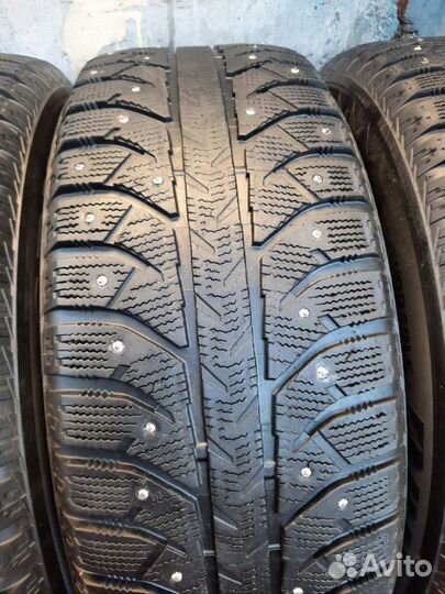 Bridgestone Ice Cruiser 7000 265/65 R17