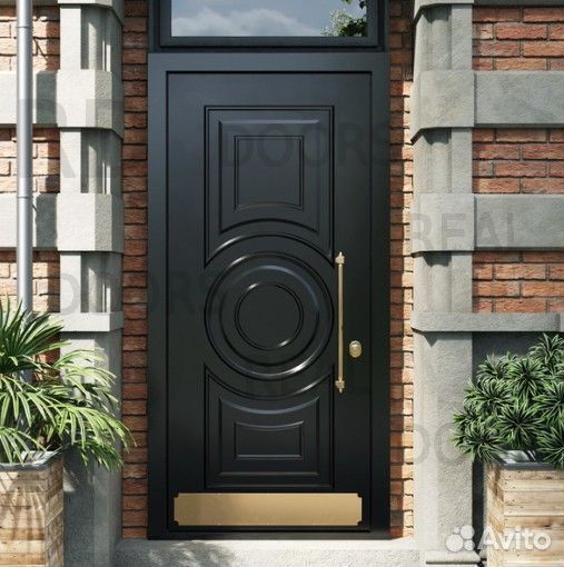 Уличная входная дверь с терморазрывом