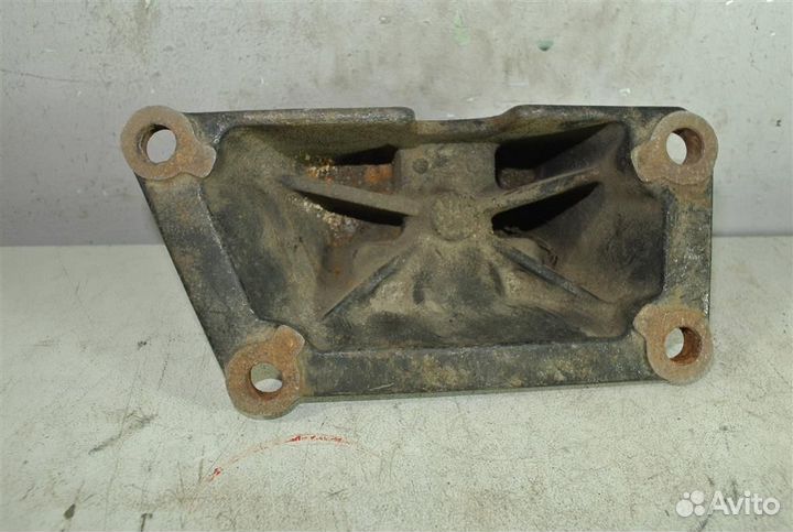 Кронштейн опоры кпп Hyundai Grandeur V 2011-2017
