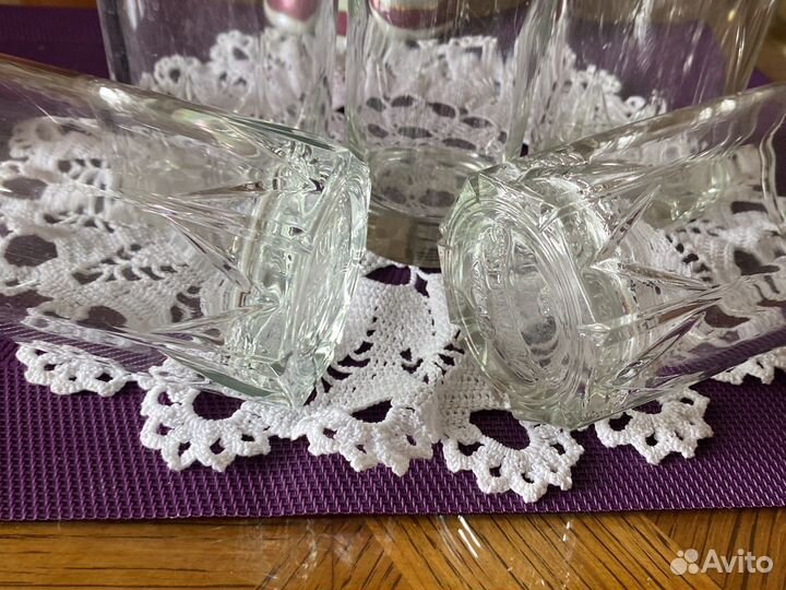 Стеклянные стаканы