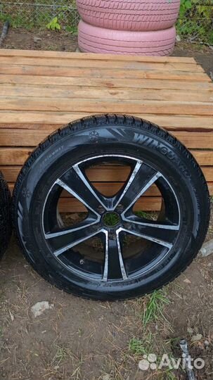 Nexen Winguard WinSpike SUV 225/60 R17 99T