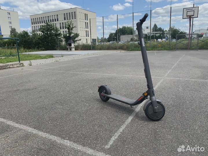 Новый электросамокат ninebot e22