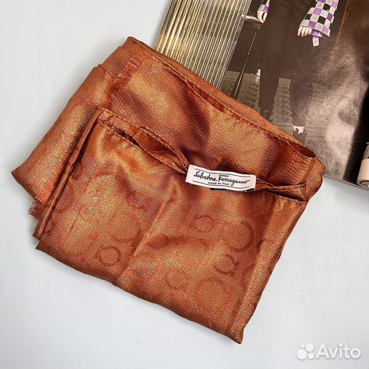 Salvatore ferragamo шарф палантин