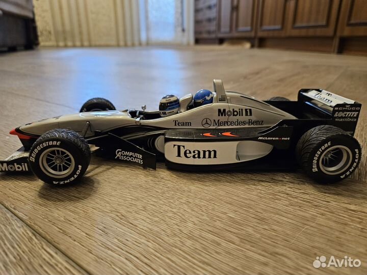 Mclaren Mercedes MP4-98T 1 18