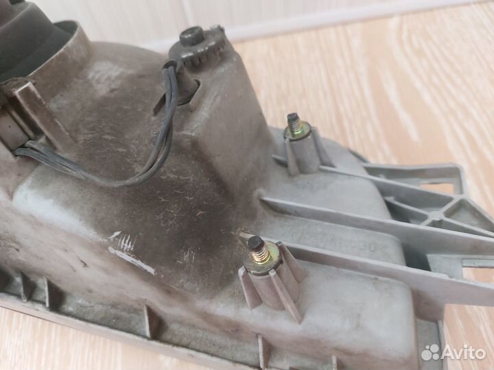 Фара левая Mitsubishi Lancer / Mitsubishi Libero