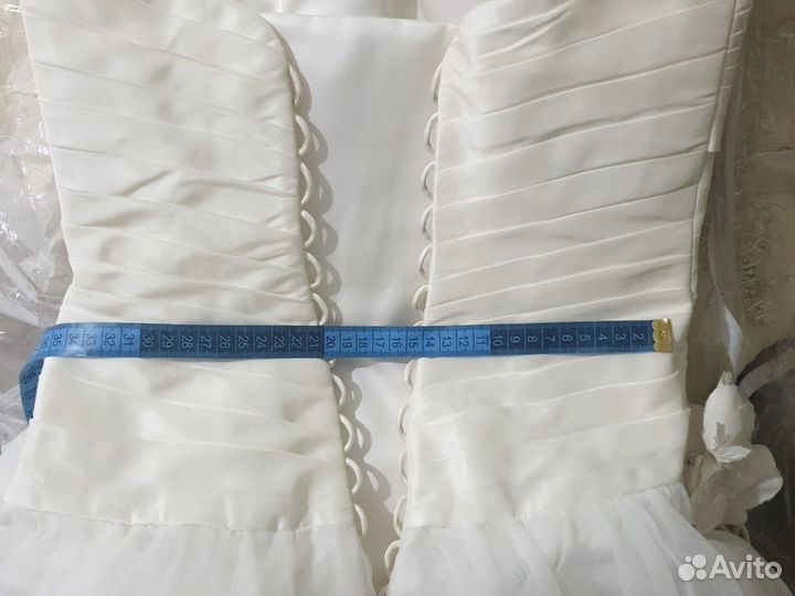 Свадебное платье новое р 42 - 44 пышное мс210