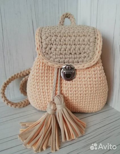 Вязаный рюкзачок