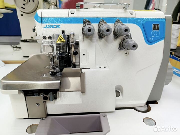 Оверлок jack e4