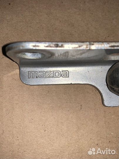Левая петля крышки багажника для Mazda 6 gh