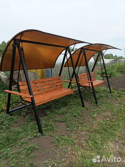Садовые качели новые