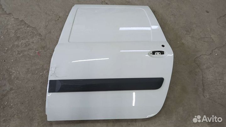 Дверь задняя левая Лада Лагрус