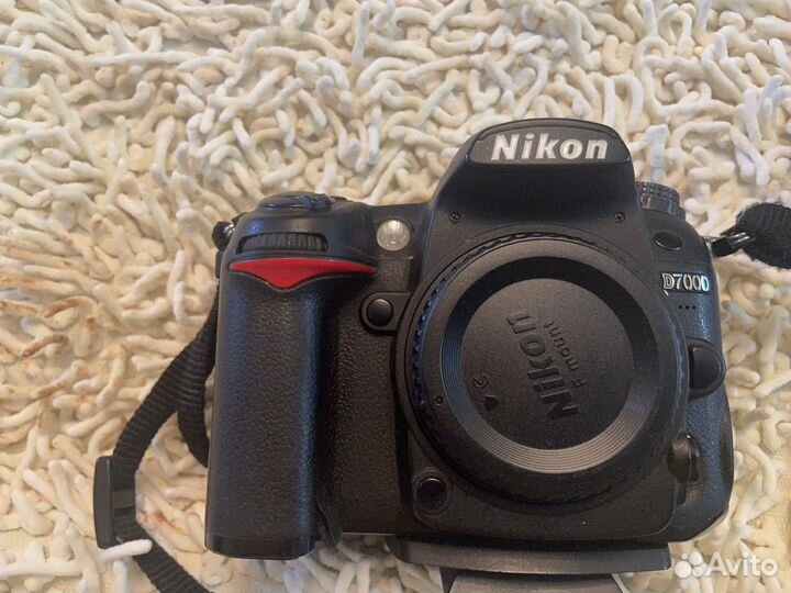 Фотоаппарат Nikon D7000 в коробке