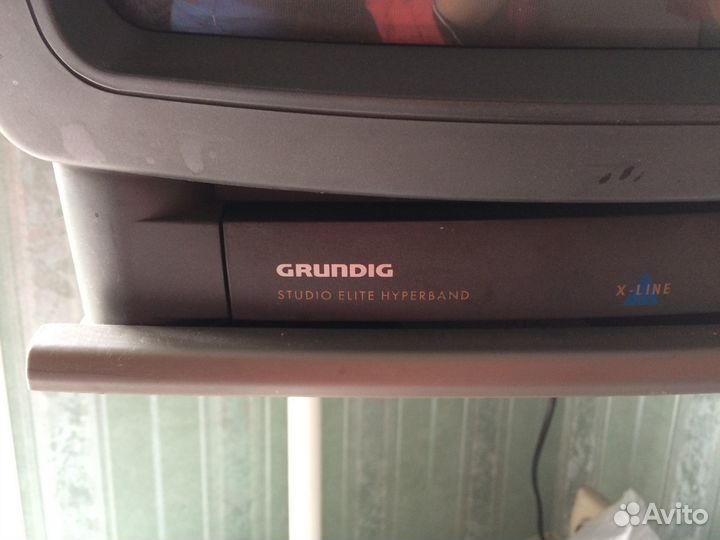 Телевизор Grundig. Рабочий. С подставкой. Без пуль