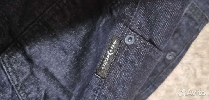 Джинсы armani