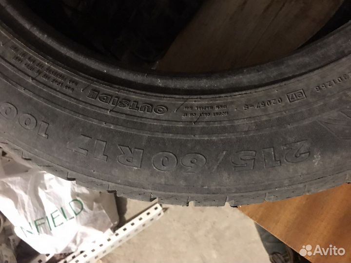 Nokian Tyres WR 215/60 R17
