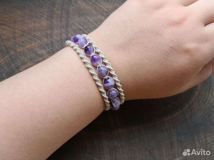 Браслеты с натуральными камнями в технике макраме