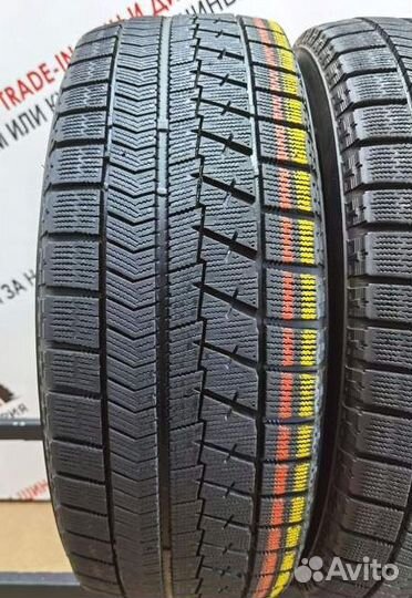 Bridgestone Blizzak VRX 215/60 R17 86M