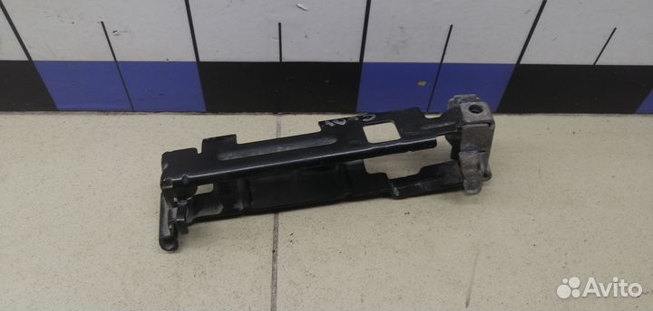 Кронштейн (сопут. товар) Polo (Sed RUS) 2011