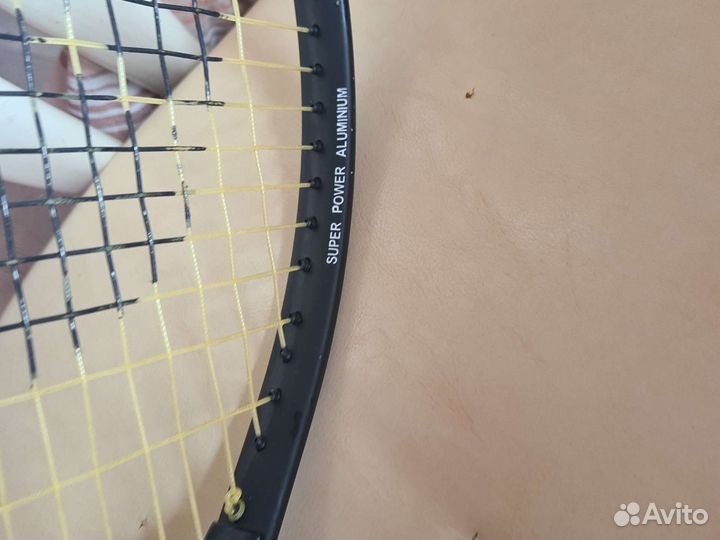 Теннисная ракетка для большого тенниса