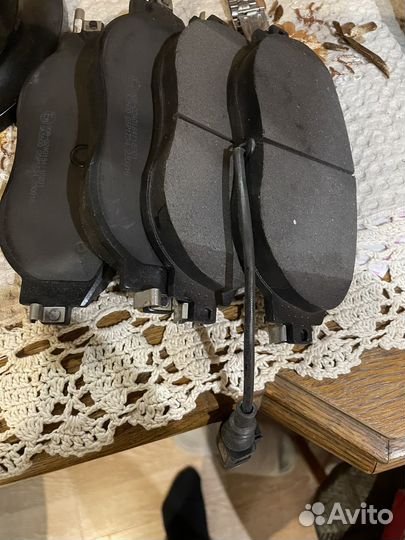 Тормозные колодки передние