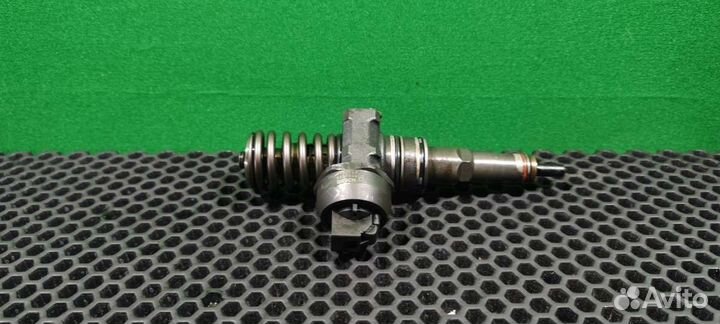 Форсунка Volkswagen Golf 5 2005