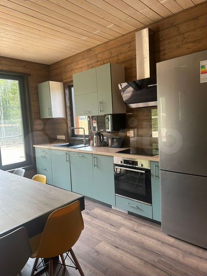 Дом 196 м² на участке 12 сот.