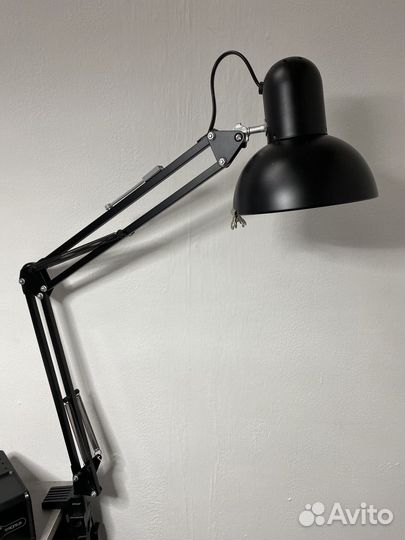 Лампа настольная