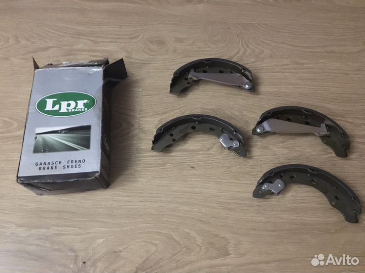 Тормозные колодки 06830