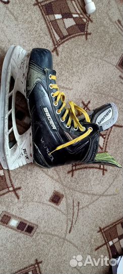 Коньки хоккейные 44 размер бауер